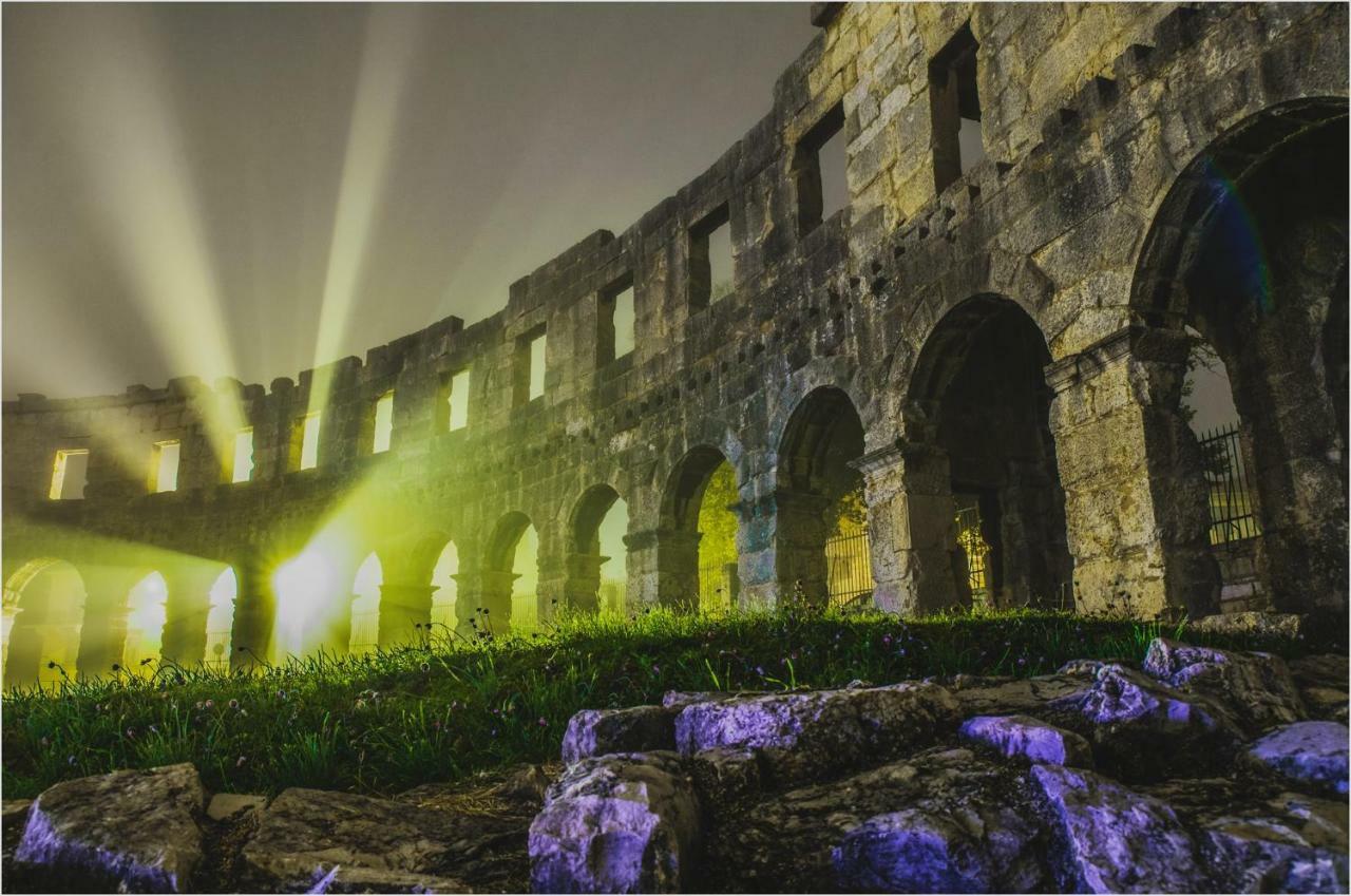Mara Apartamento Pula Exterior foto
